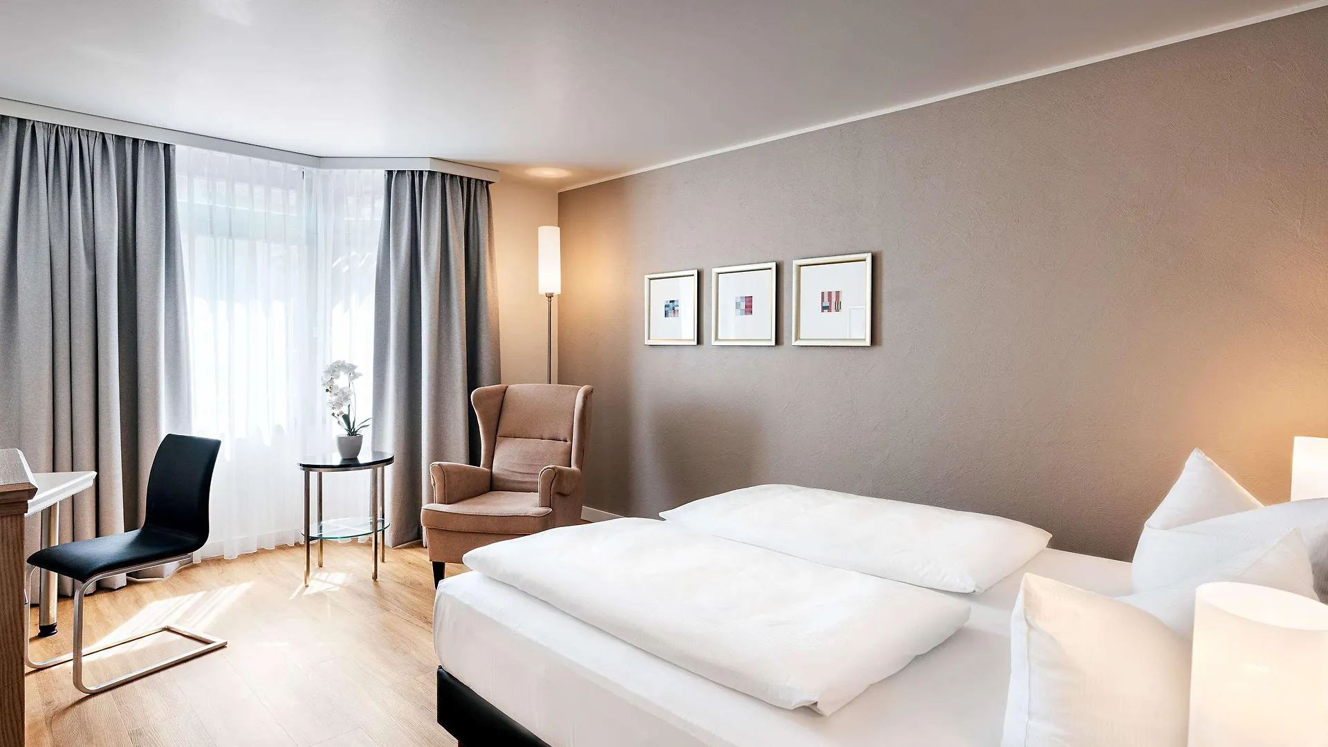 Moevenpick Hotel Muenchen-Airport Hallbergmoos 4*,  Germany