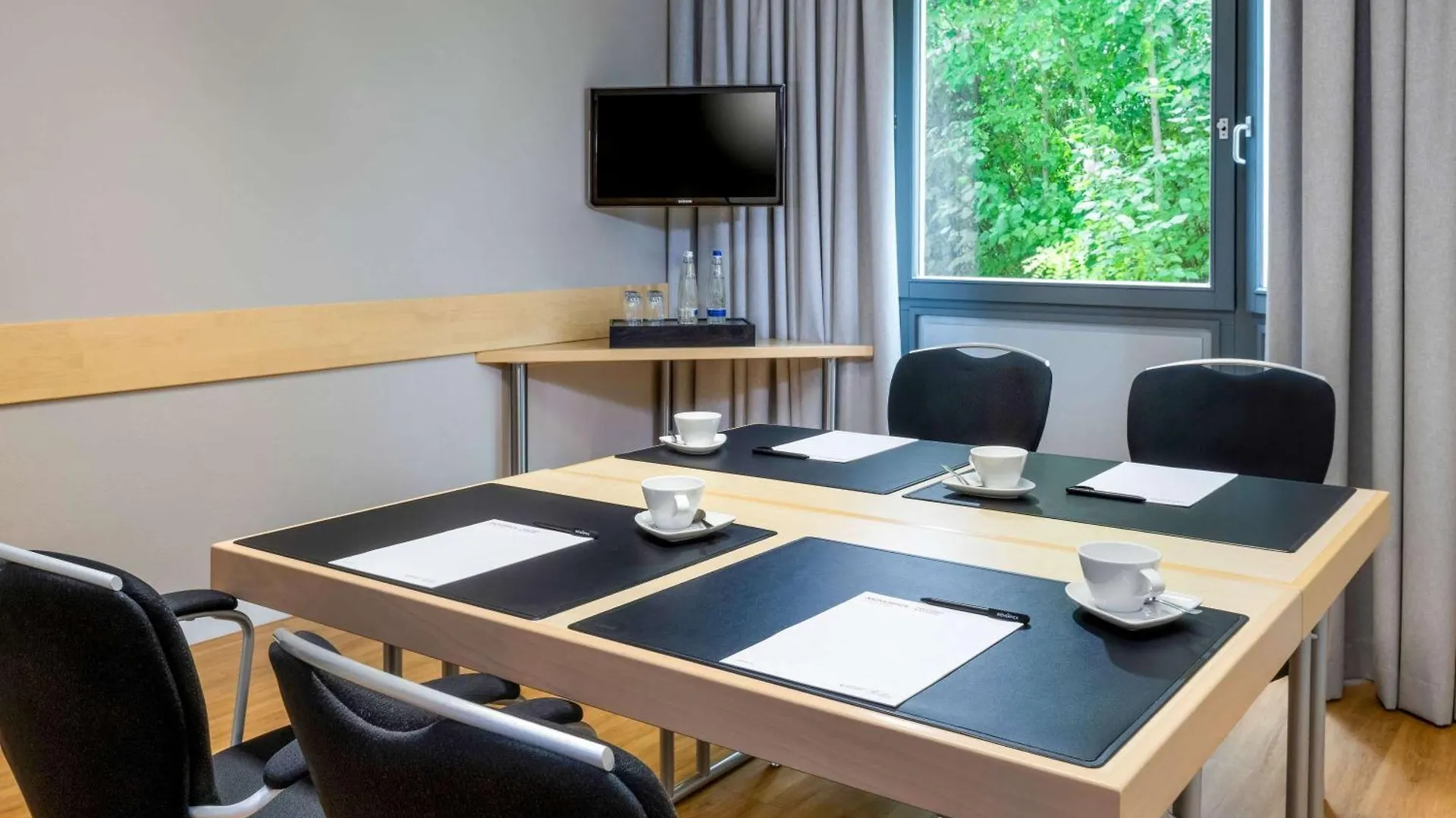 Moevenpick Hotel Muenchen-Airport Hallbergmoos 4*,  Germany